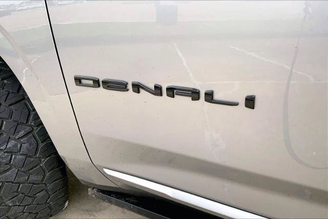 Used 2024 GMC Yukon XL Denali AWD/4WD image 10
