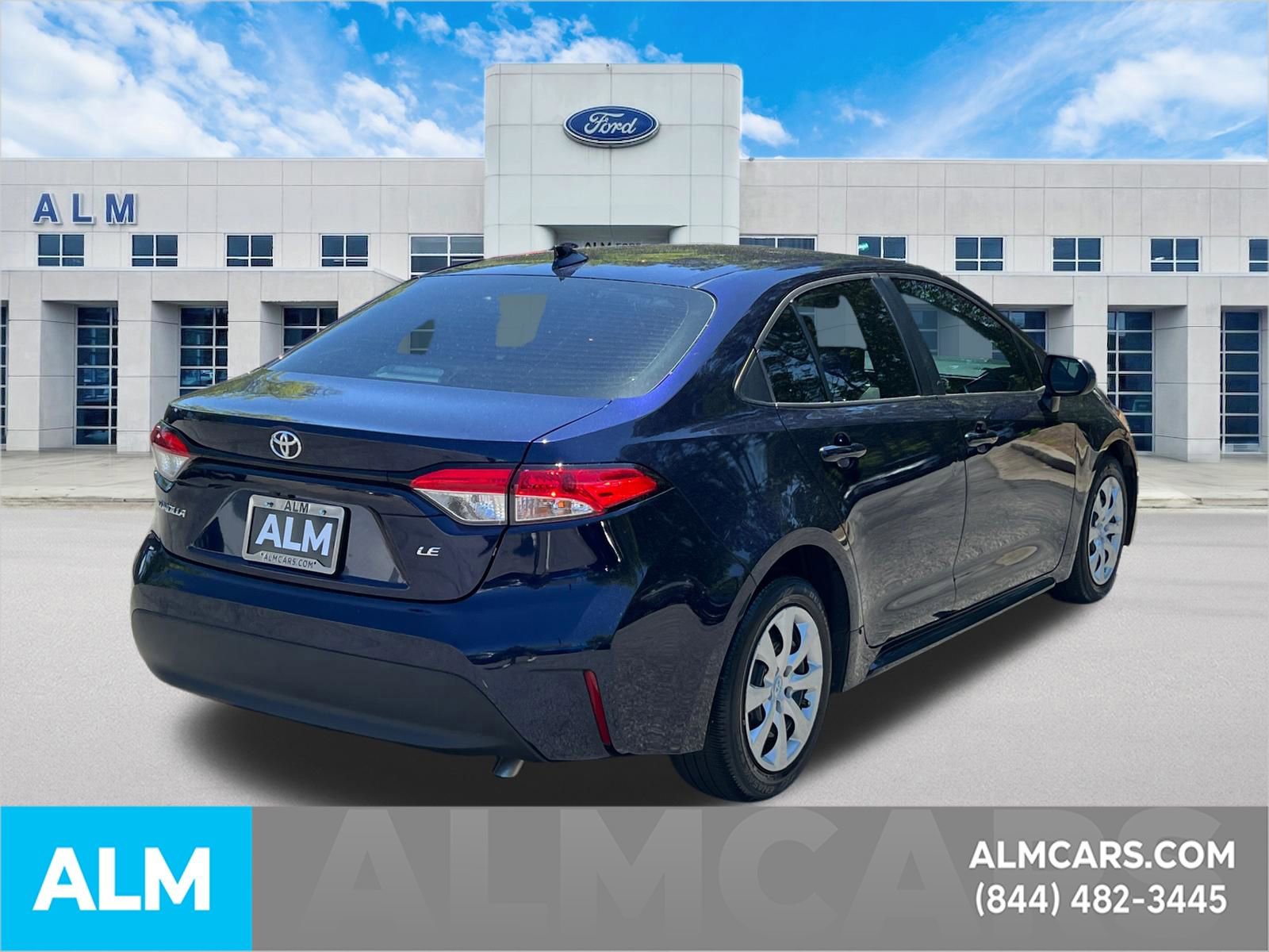 Used 2023 Toyota Corolla LE FWD image 5