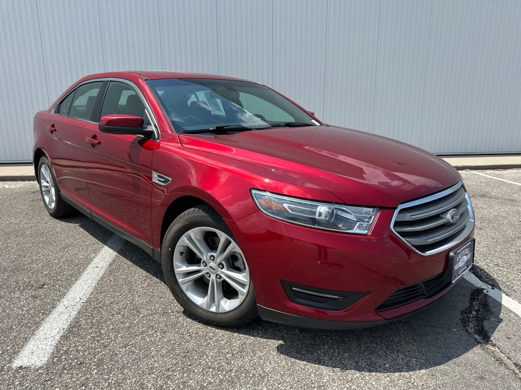 Certified 2018 Ford Taurus SEL w/ Equipment Group 201A FWD image 10