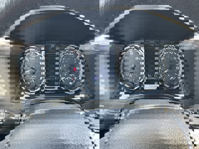 Used 2019 Toyota Tacoma SR5 AWD/4WD image 17