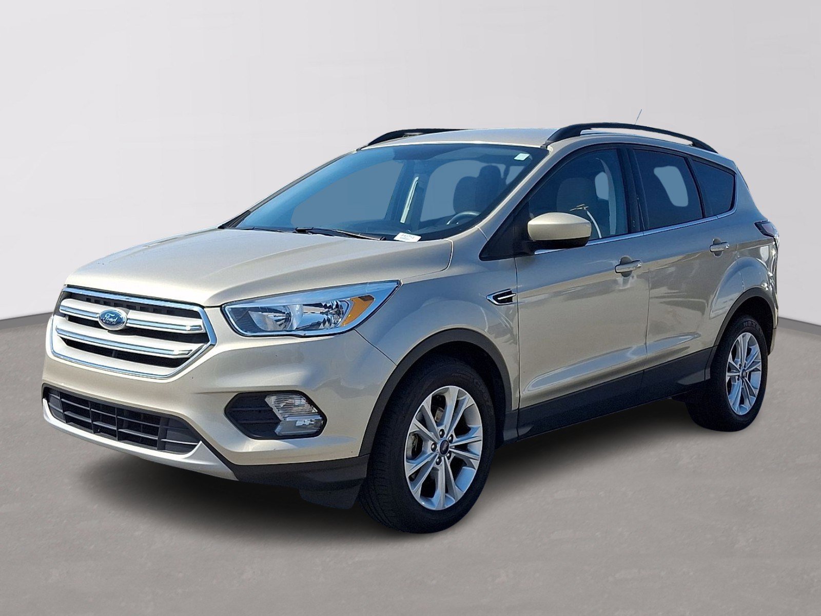 Certified 2018 Ford Escape SE w/ SE Sync 3 Package FWD image 3