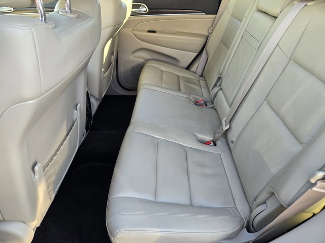 Used 2017 Jeep Grand Cherokee Limited image 28