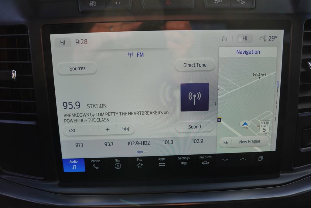 Certified 2023 Ford F350 Lariat w/ Chrome Package image 27