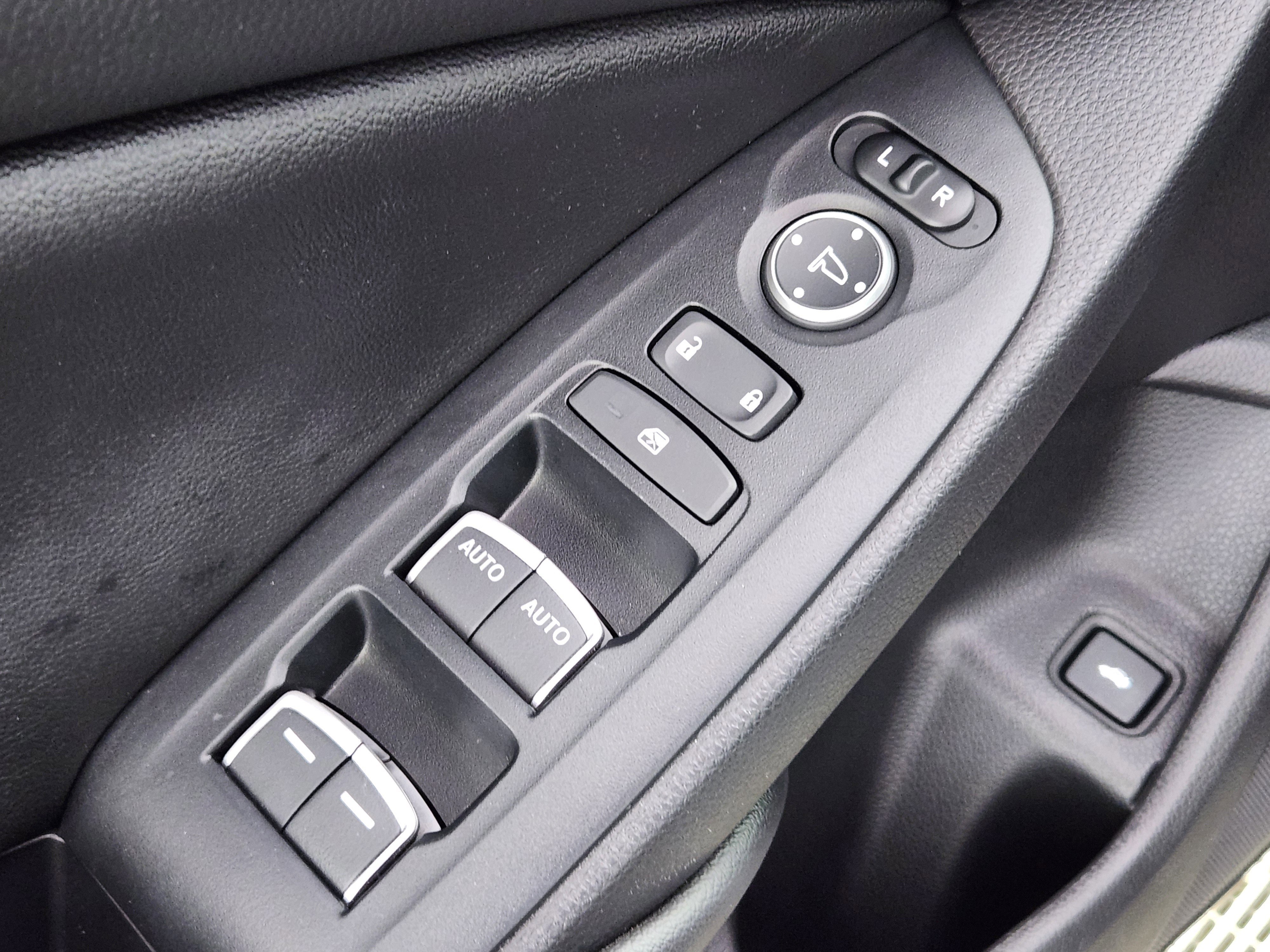 Used 2021 Honda Accord EX-L image 17