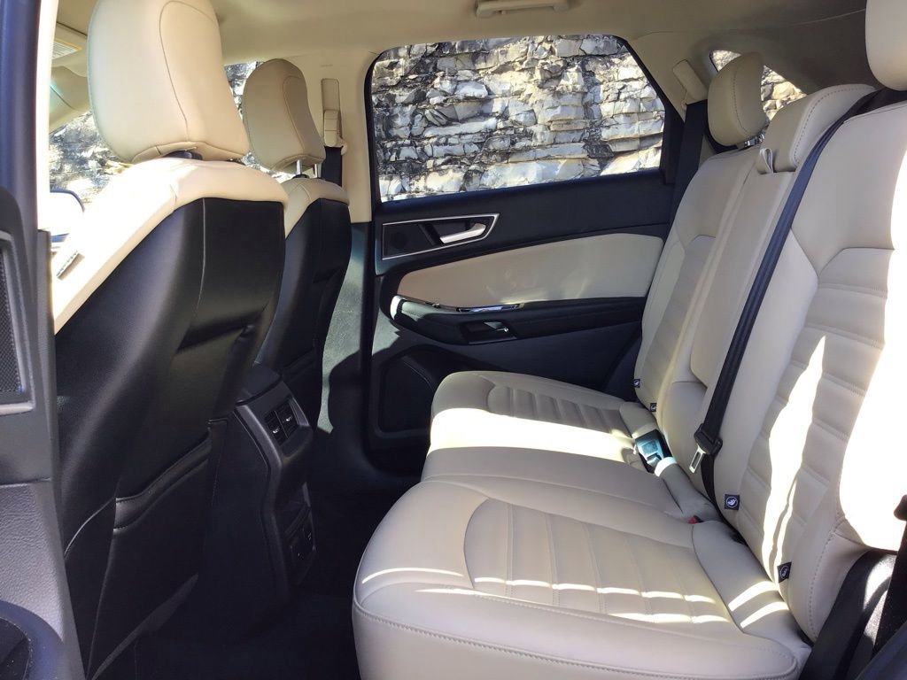 Certified 2020 Ford Edge SEL w/ Convenience Package image 11