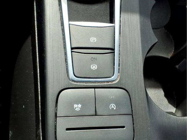 Certified 2025 Ford Escape ST-Line Select AWD/4WD image 19
