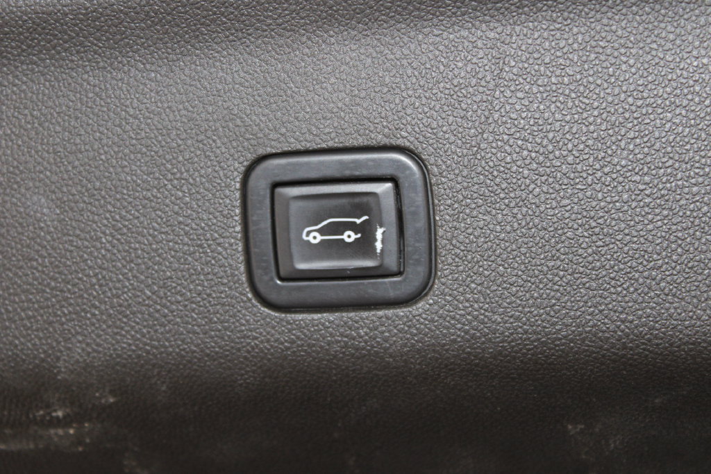 Used 2021 Cadillac Escalade ESV Sport Platinum AWD/4WD image 18