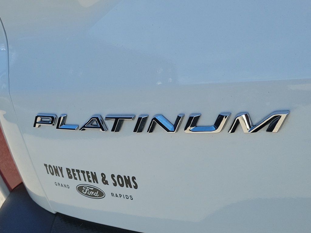 Certified 2023 Ford Escape Platinum w/ Premium Technology Package AWD/4WD image 7