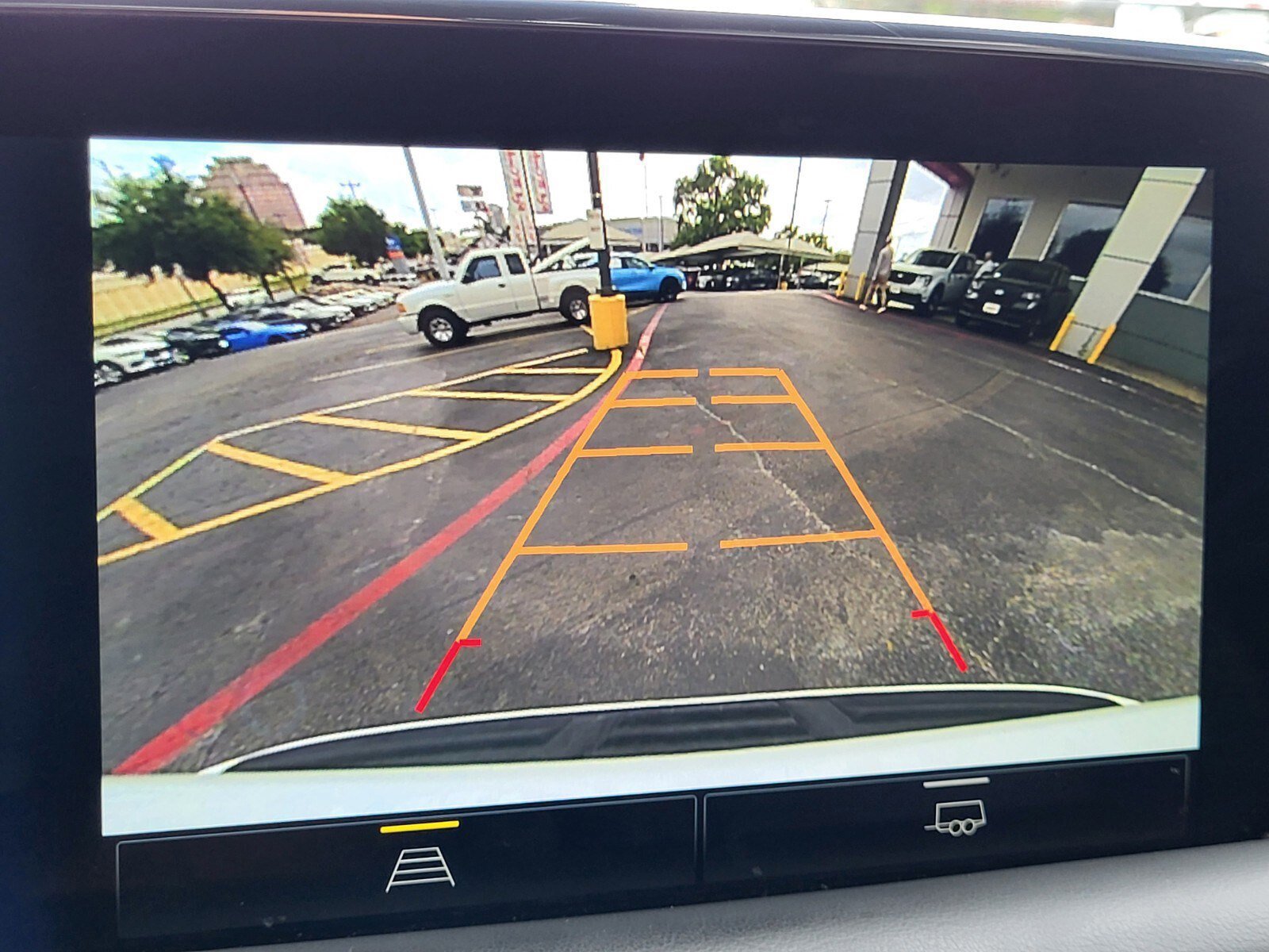 Used 2024 Chevrolet Suburban LT image 21