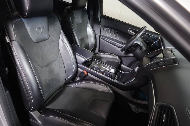 Certified 2019 Ford Edge ST w/ Cold Weather Package AWD/4WD image 10