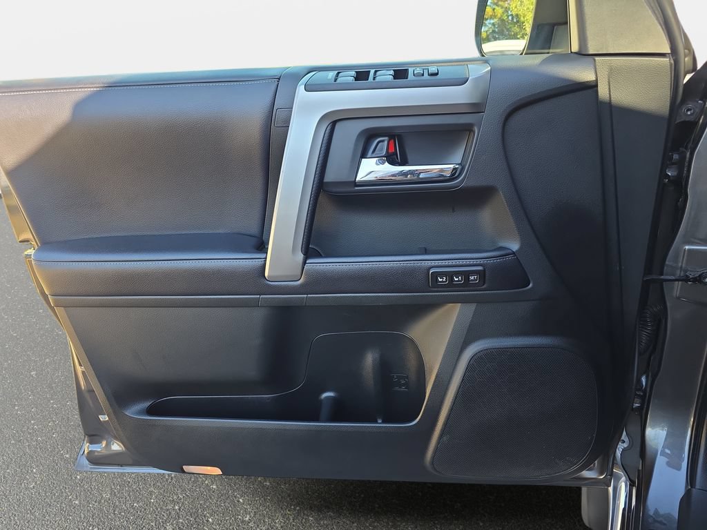 Used 2019 Toyota 4Runner Limited AWD/4WD image 24