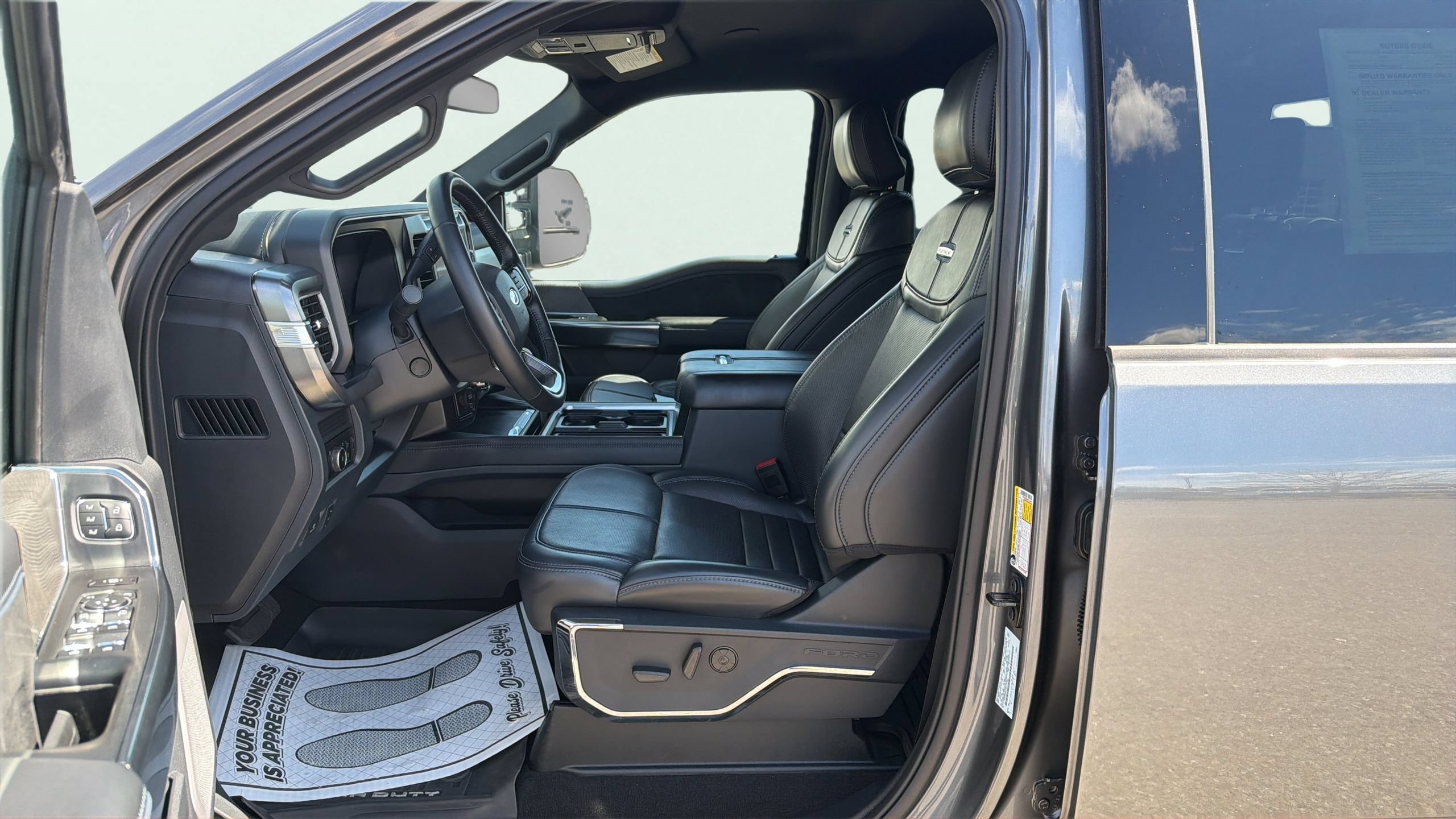 Certified 2025 Ford F250 Platinum AWD/4WD image 13