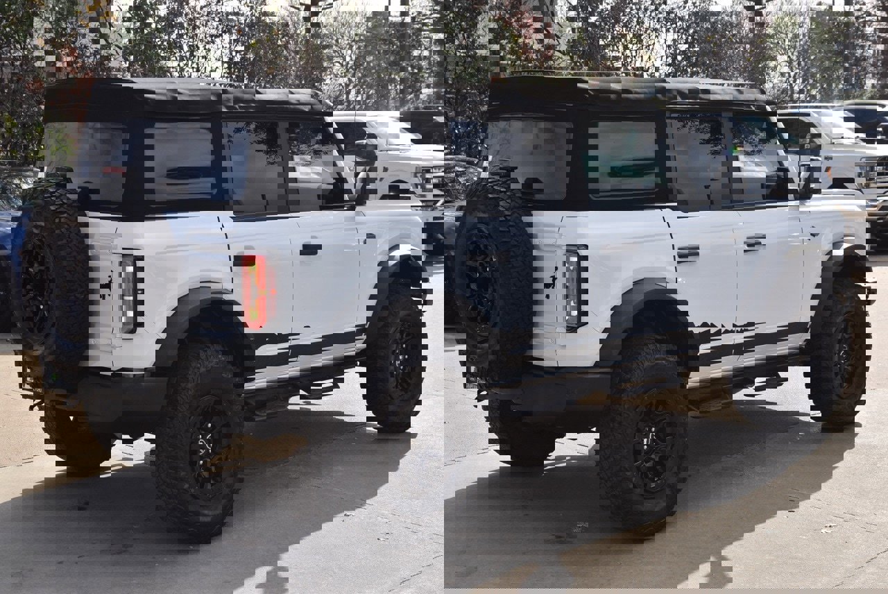 Certified 2022 Ford Bronco Wildtrak image 9