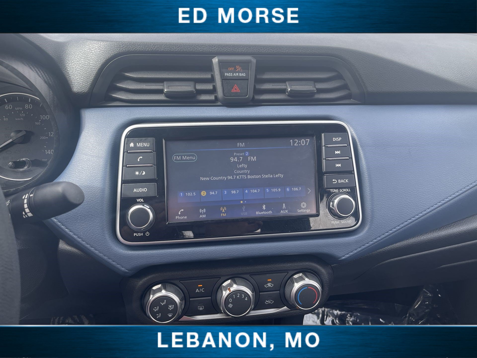 Used 2025 Nissan Versa SV FWD image 13