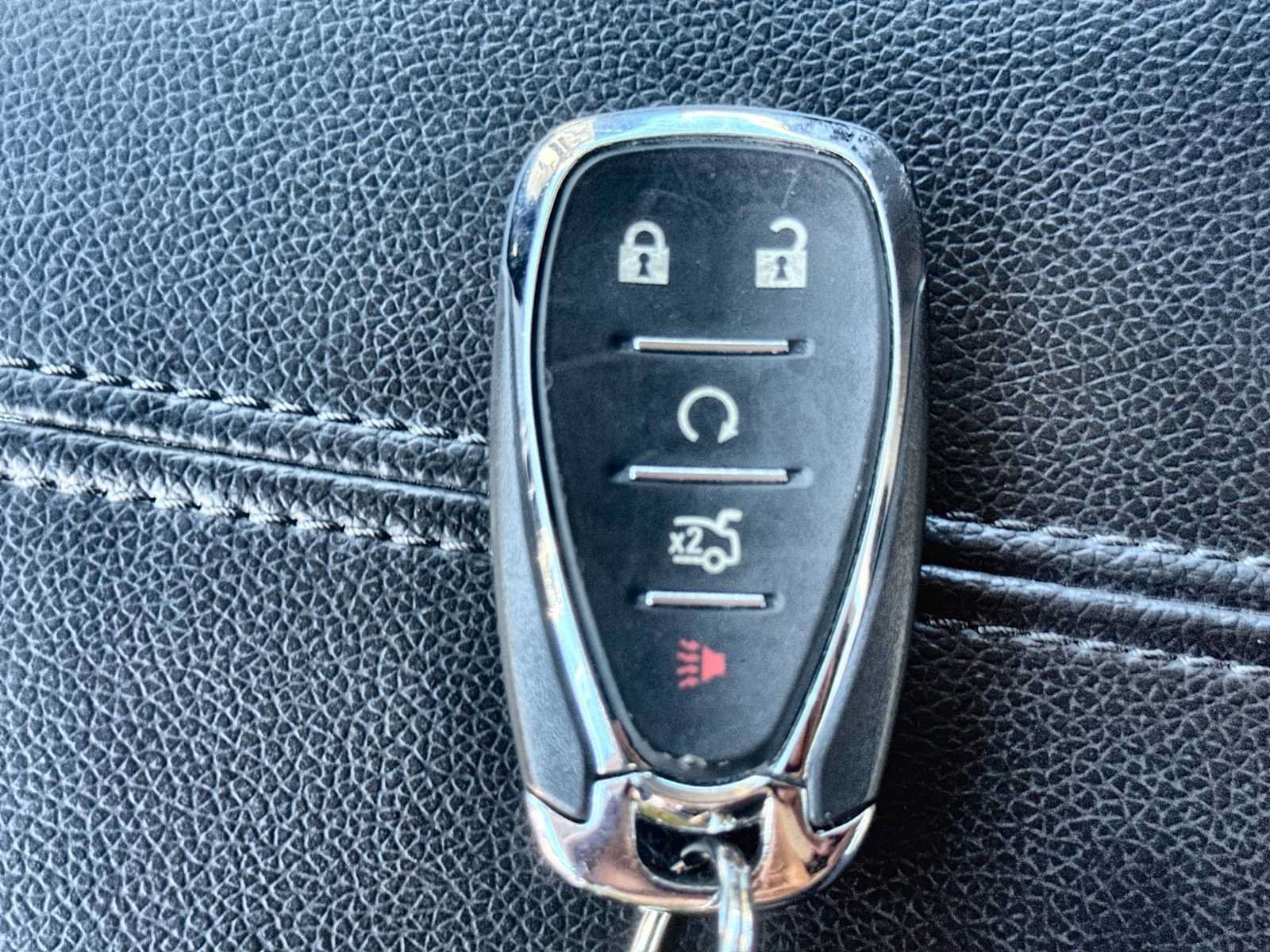 Used 2018 Chevrolet Malibu LT FWD image 33