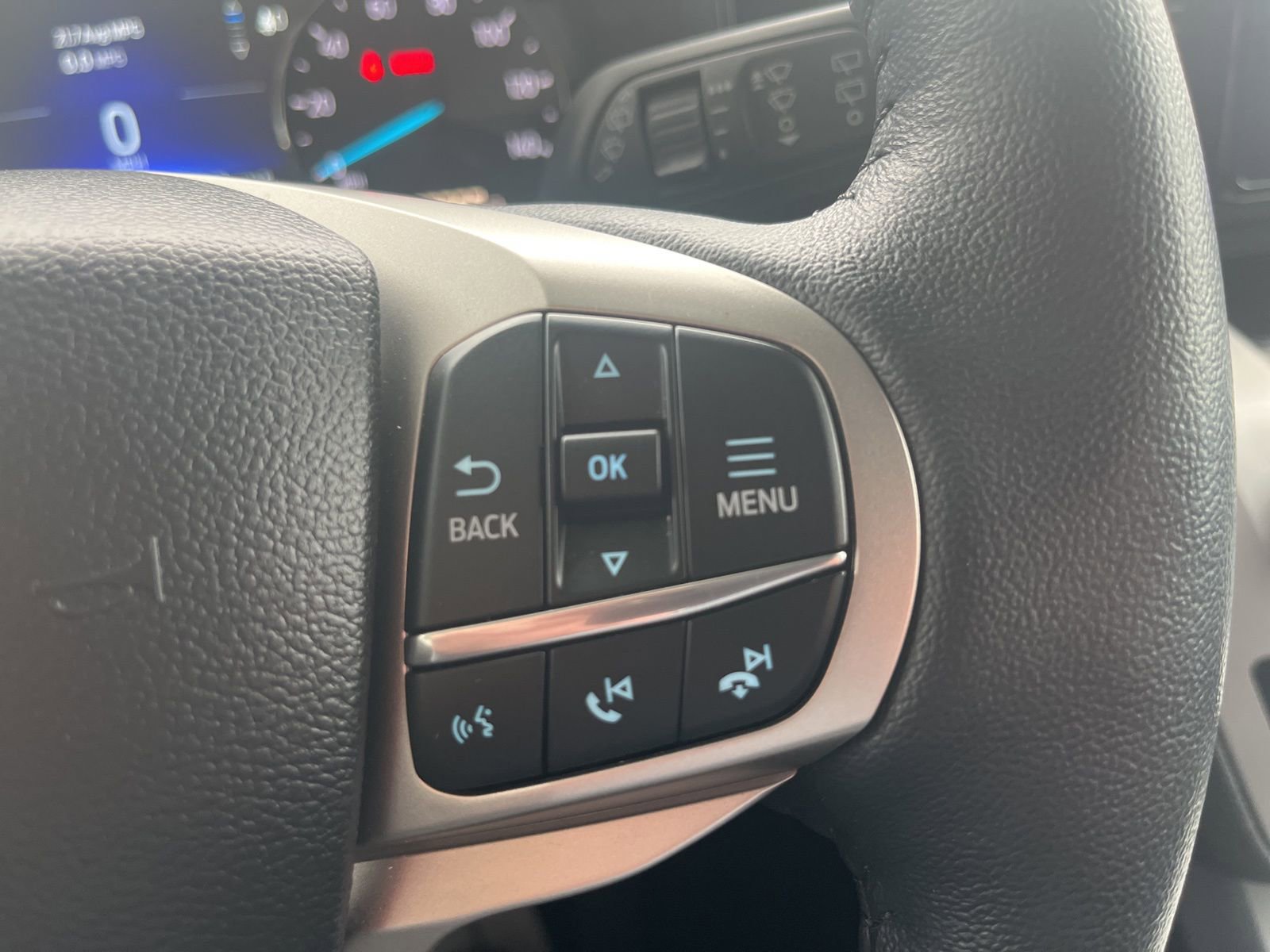Certified 2024 Ford Explorer XLT AWD/4WD image 20