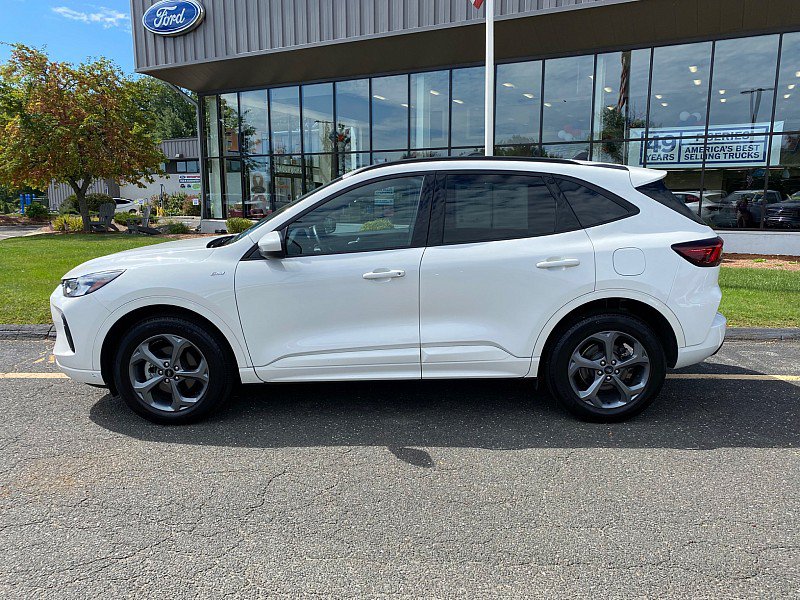 Certified 2023 Ford Escape ST-Line Select w/ Tech Pack #1 AWD/4WD image 4