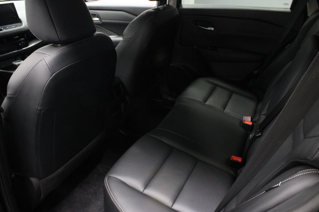 Used 2024 Nissan Rogue SL AWD/4WD image 20