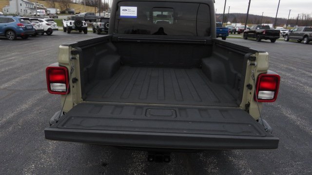 Used 2020 Jeep Gladiator Sport w/ Quick Order Package 24S image 28