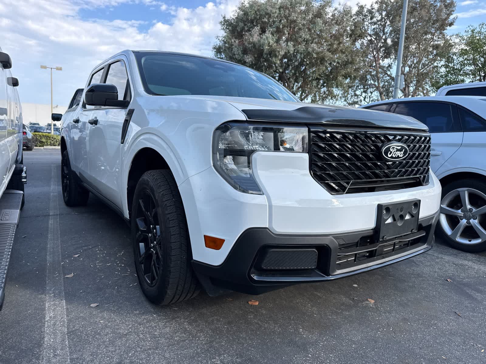 Certified 2025 Ford Maverick XLT w/ XLT Luxury Package AWD/4WD image 3