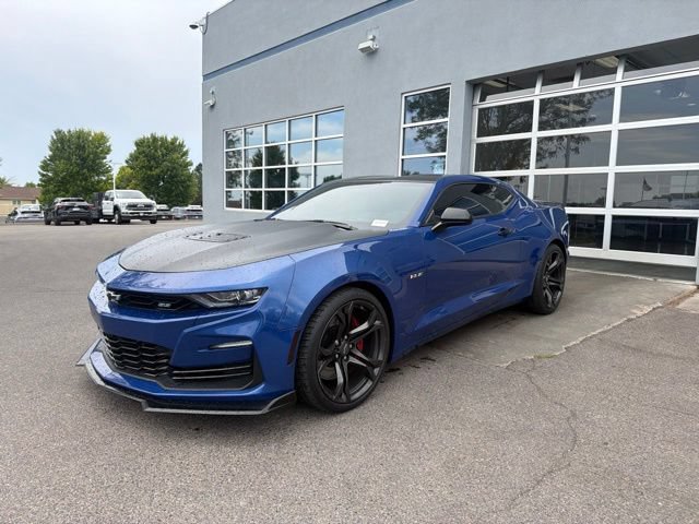Used 2021 Chevrolet Camaro SS RWD image 3