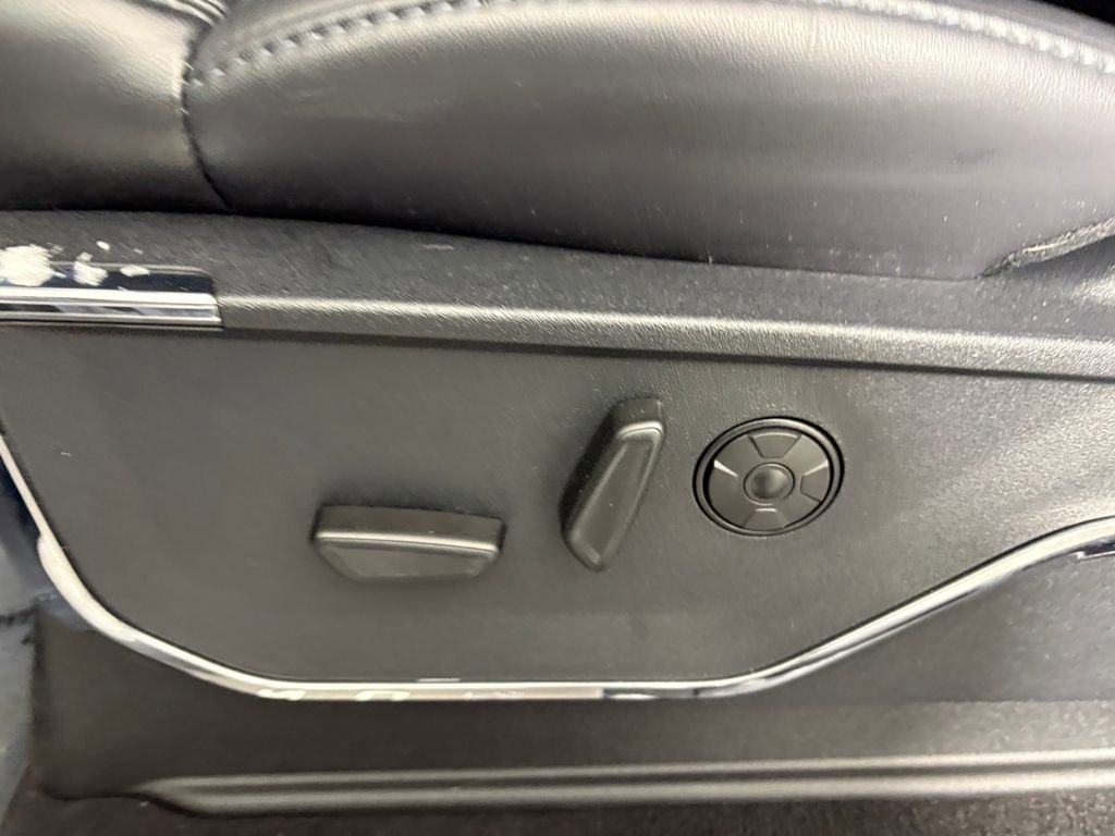 Certified 2025 Ford F350 Platinum image 16