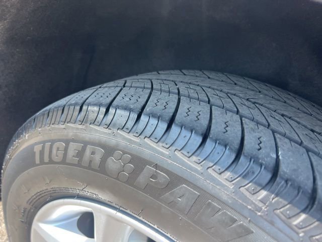 Used 2017 Chrysler Pacifica Touring-L w/ Tire & Wheel Group FWD image 26