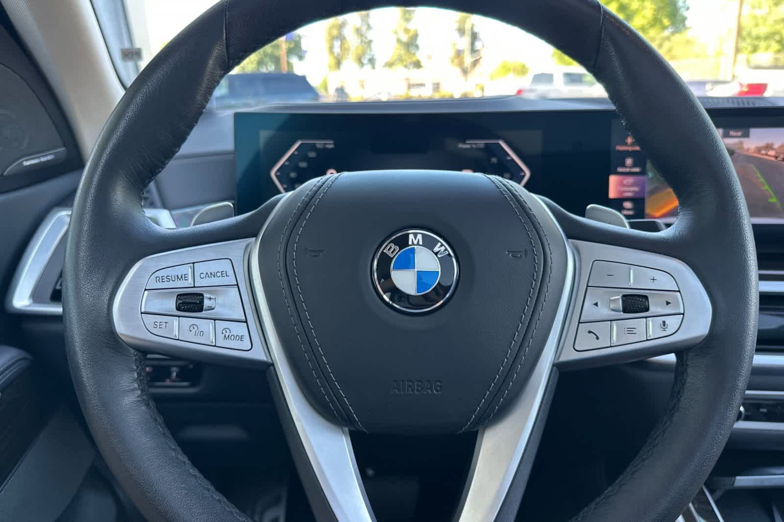 Used 2023 BMW X7 xDrive40i w/ Premium Package image 24