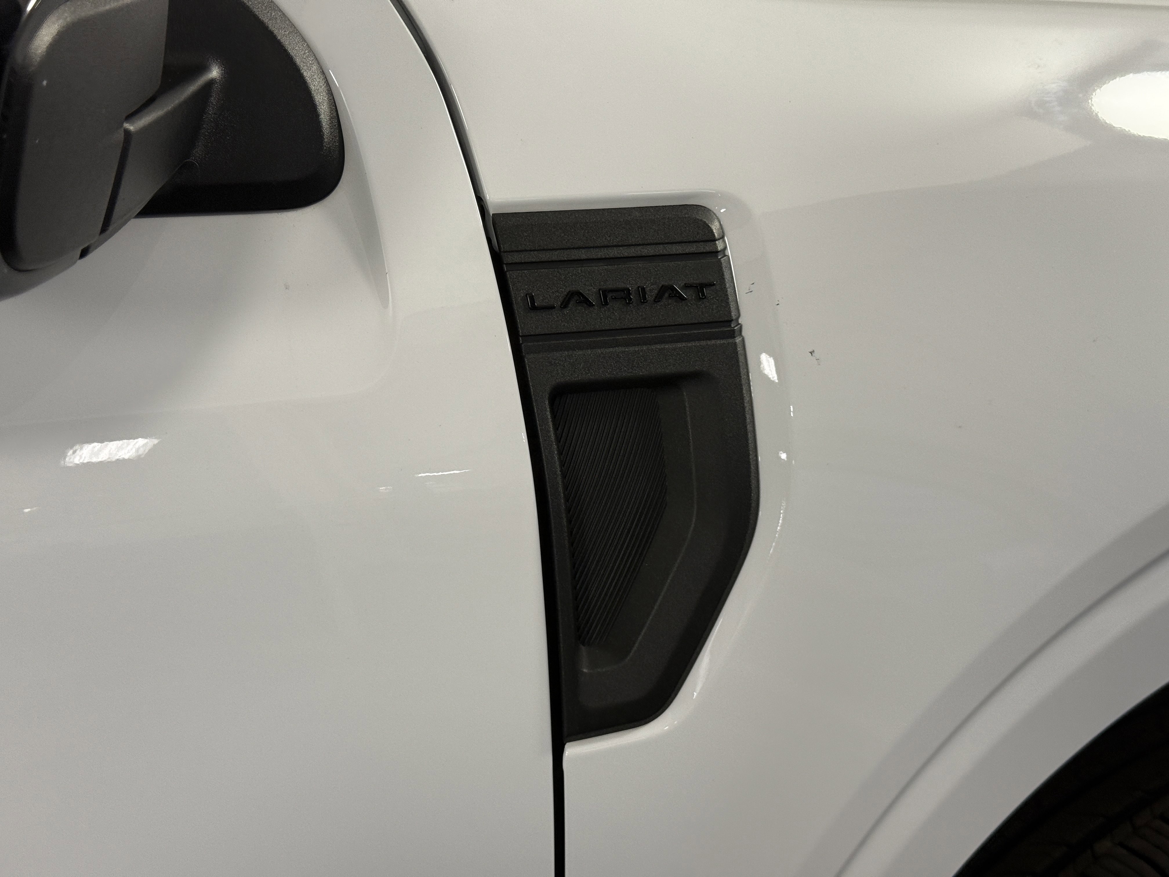 Certified 2024 Ford Maverick Lariat w/ Black Appearance Package image 9