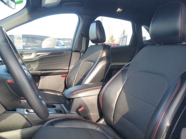 Certified 2023 Ford Escape ST-Line Select w/ Tech Pack #2 image 5