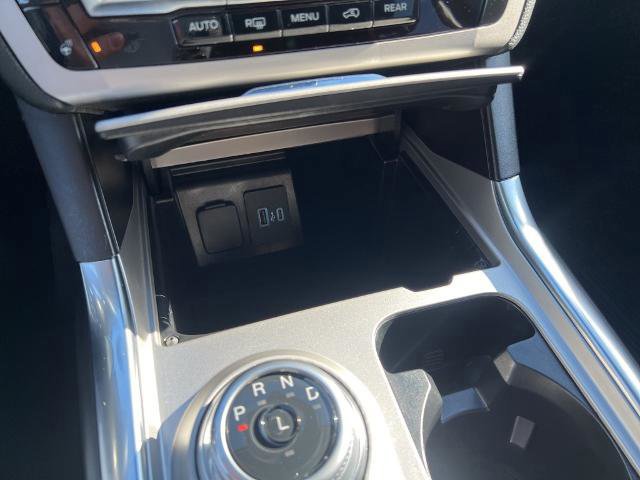 Certified 2022 Ford Explorer XLT w/ Equipment Group 202A image 37