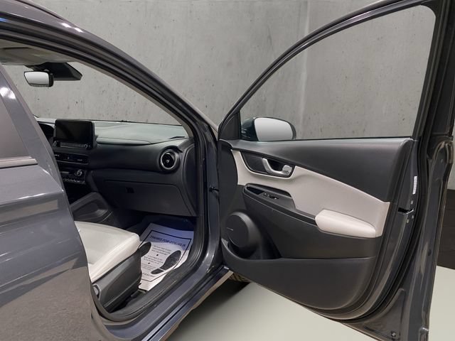 Used 2023 Hyundai Kona Limited w/ Cargo Package AWD/4WD image 19