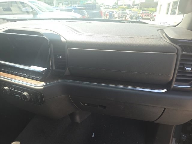 Used 2025 Chevrolet Silverado 1500 LT AWD/4WD image 28