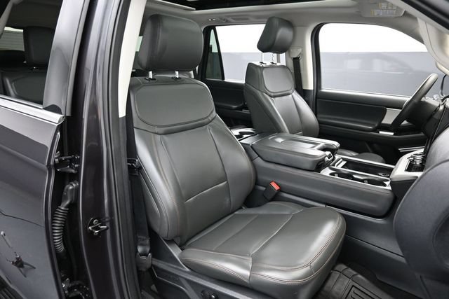 Certified 2025 Ford Expedition Active AWD/4WD image 37