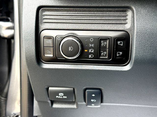 Certified 2025 Ford F250 Platinum AWD/4WD image 15