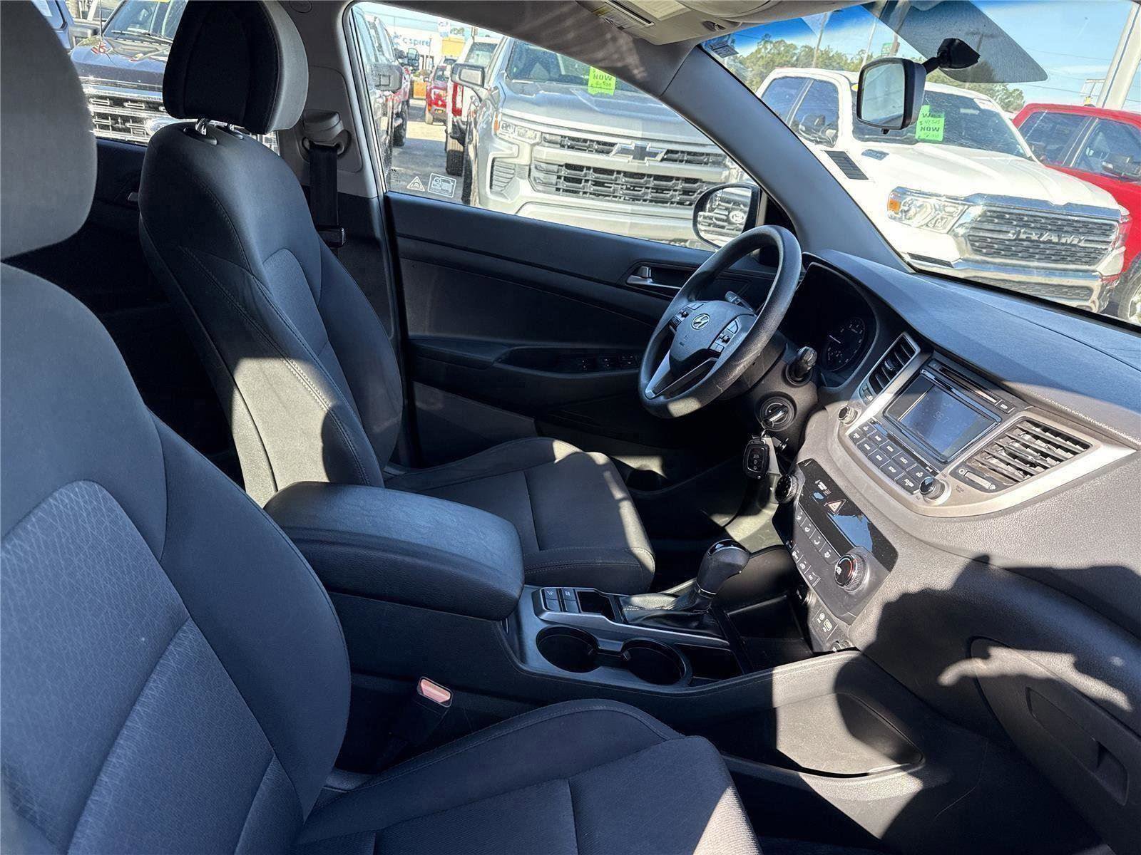 Used 2017 Hyundai Tucson SE image 17