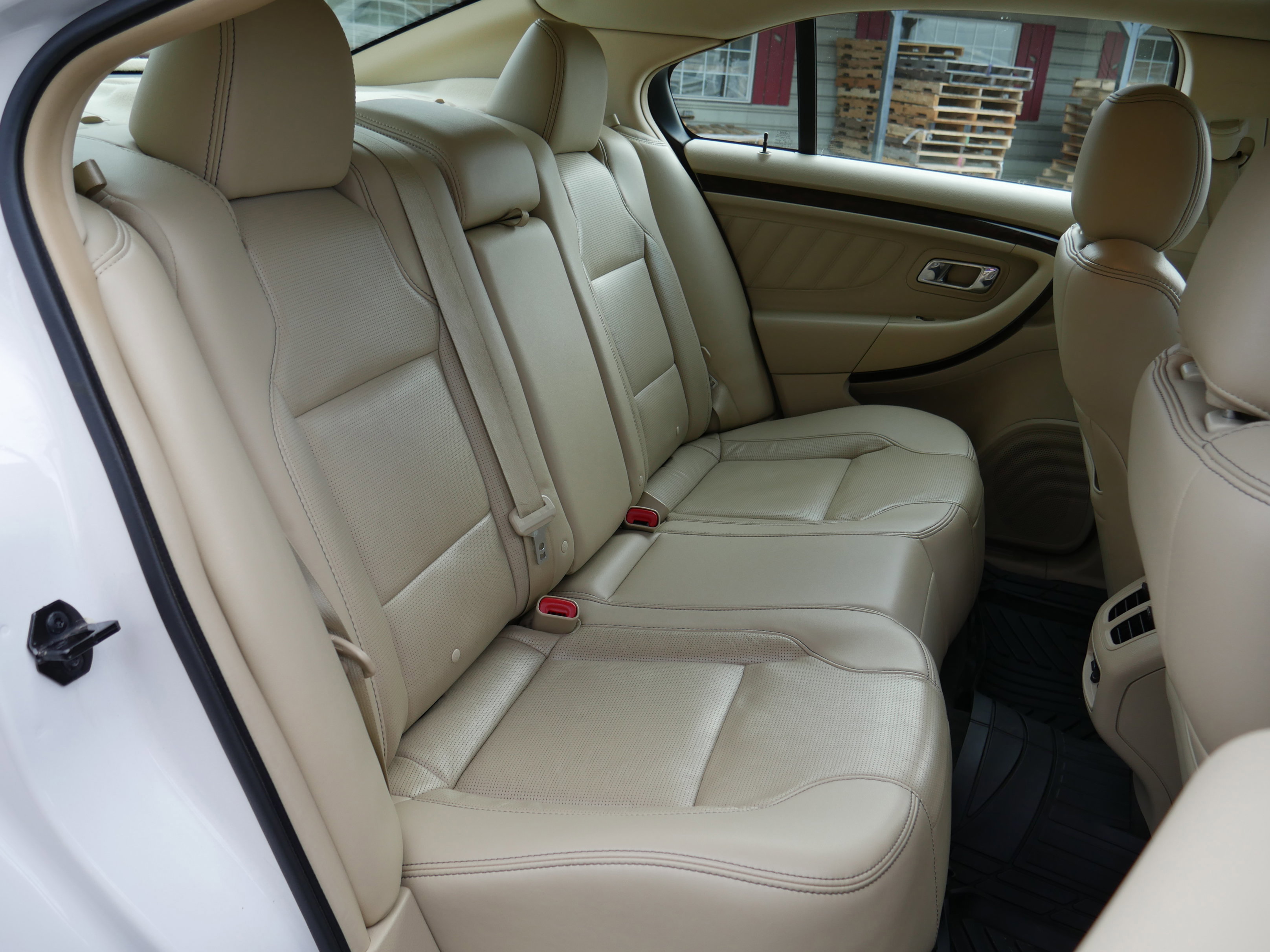 Certified 2017 Ford Taurus Limited image 31