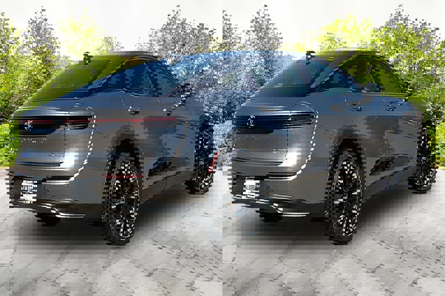 Used 2023 Toyota Crown Platinum image 4