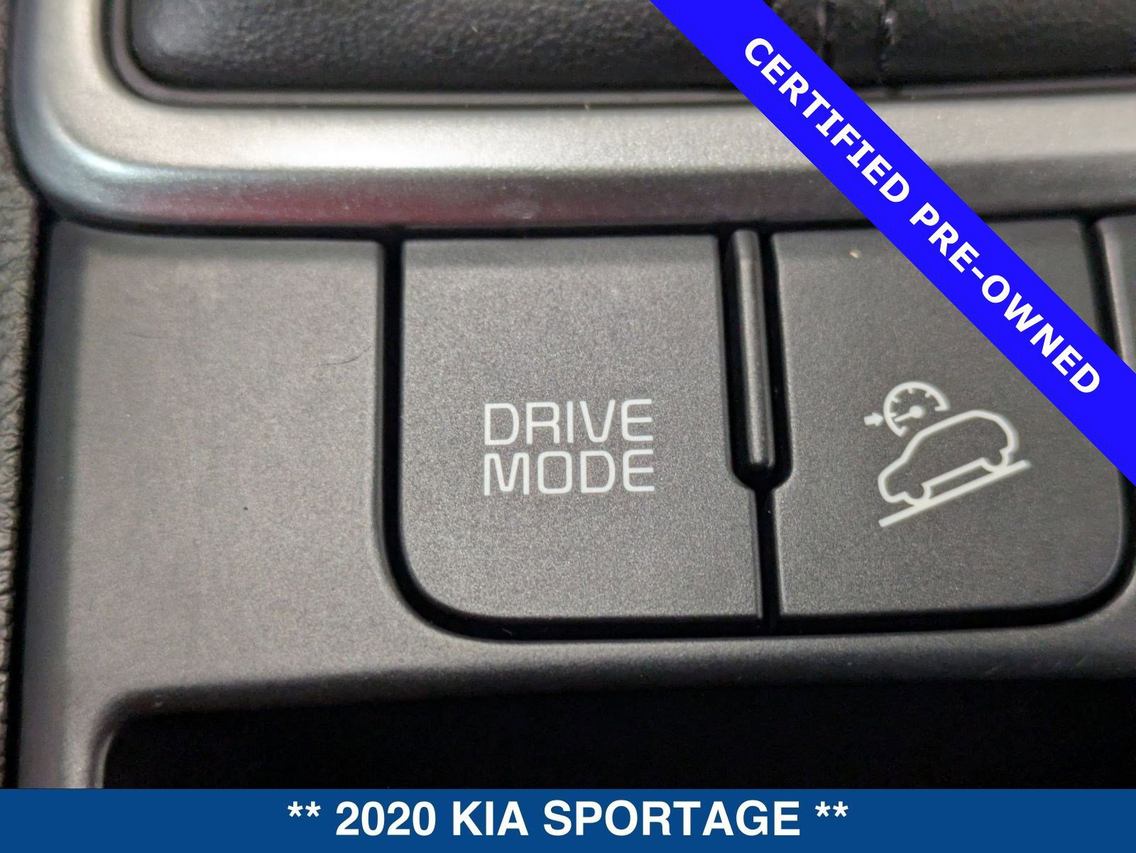 Used 2020 Kia Sportage S image 32