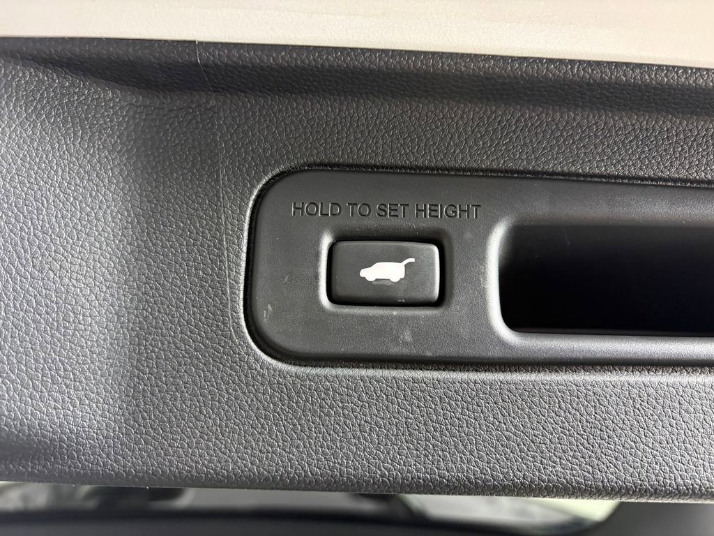 Used 2024 Honda Pilot Touring image 35