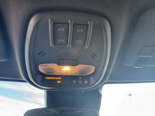 Used 2024 Chevrolet Trax RS w/ Sunroof Package image 19