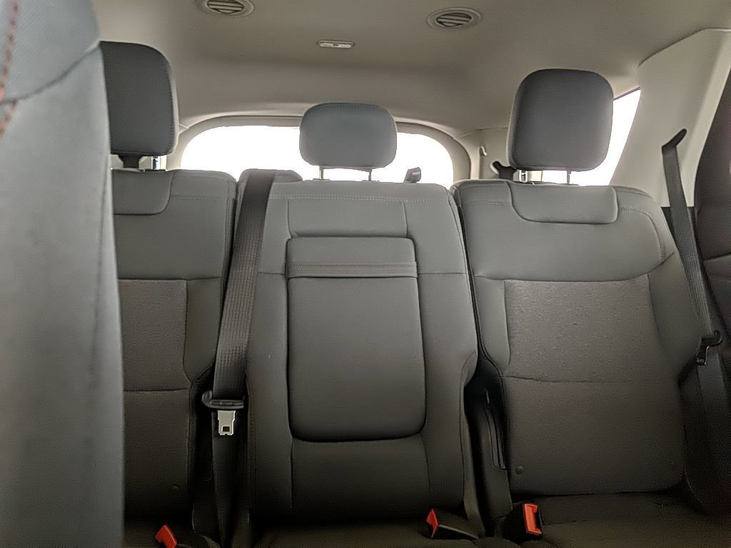 Certified 2025 Ford Explorer Active image 27