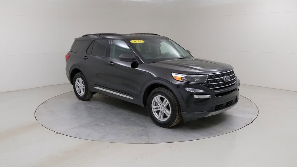 Certified 2022 Ford Explorer XLT w/ Equipment Group 202A image 11