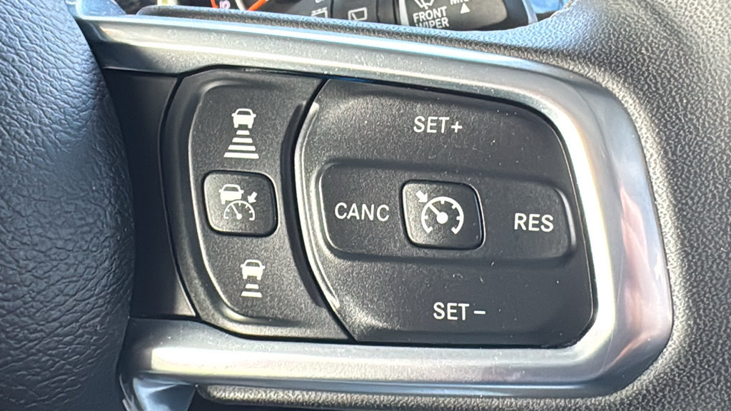 Used 2026 Jeep Wrangler Unlimited Sahara AWD/4WD image 15