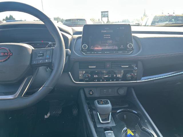 Used 2025 Nissan Rogue SV AWD/4WD image 25