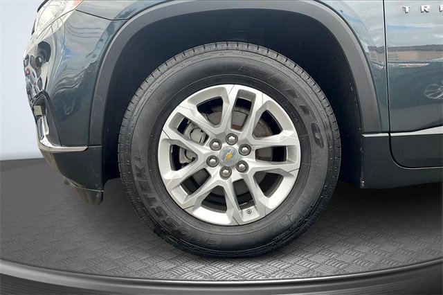 Used 2019 Chevrolet Traverse LT image 11