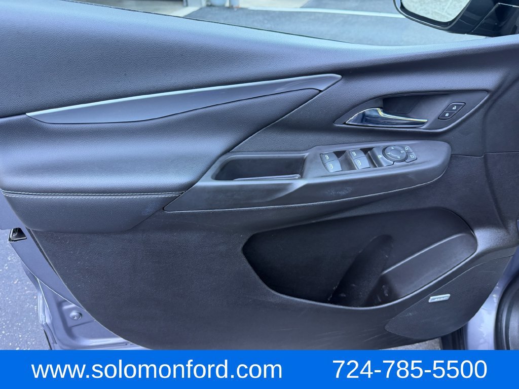 Used 2023 Chevrolet Bolt LT w/ Infotainment Package FWD image 14
