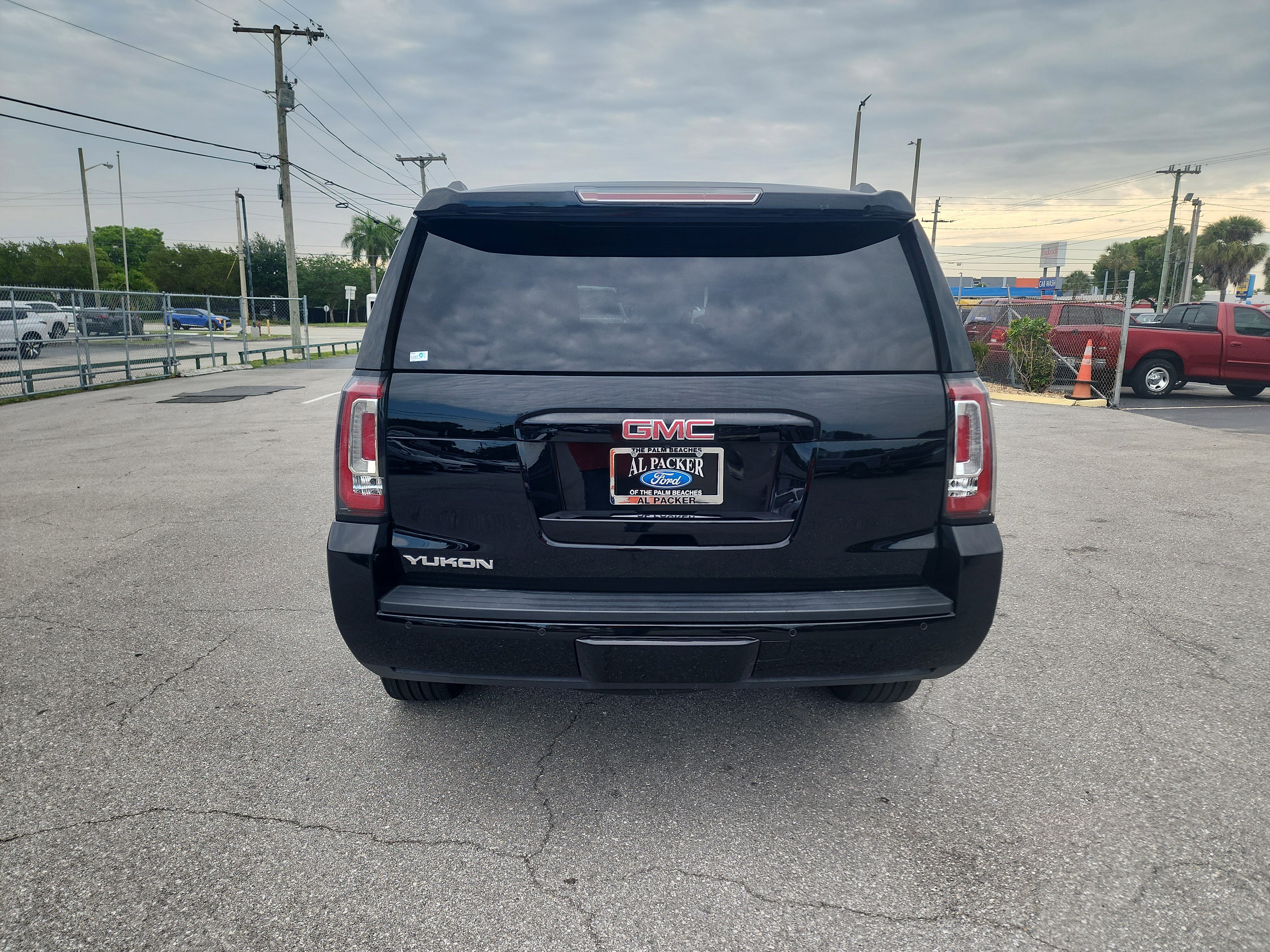 Used 2018 GMC Yukon SLE RWD image 4