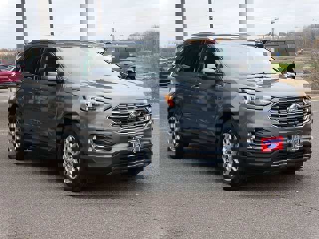 Certified 2022 Ford Edge SEL w/ Convenience Package image 3