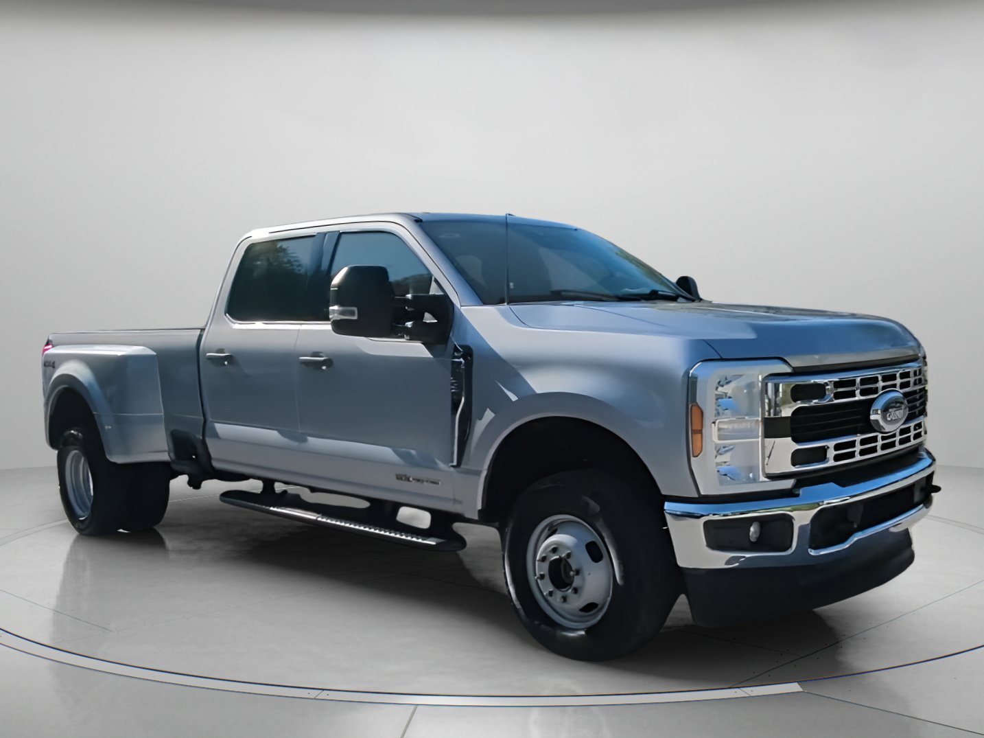 Certified 2024 Ford F350 XLT AWD/4WD image 2